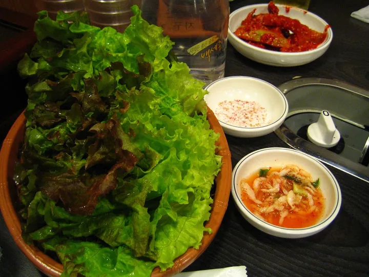 包肉用的生菜